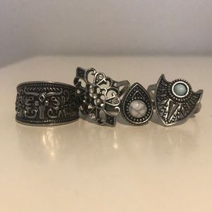 Assorted rings (4)